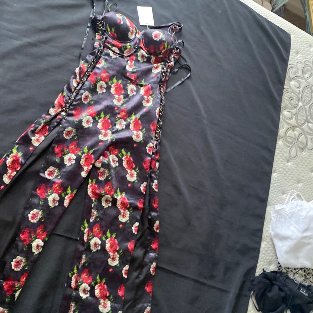 Misha Addison pantsuit 🌹